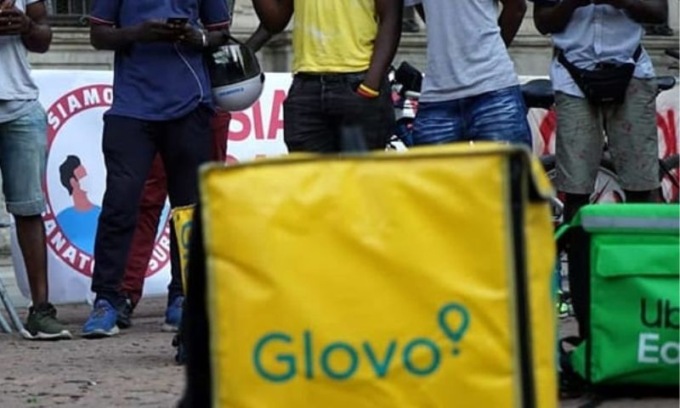I rider di Glovo e Deliveroo scioperano per far valere i propri diritti