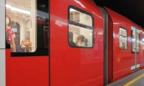 Passeggero ha un malore in metropolitana: linea rossa rimasta sospesa tra Cairoli e San Babila