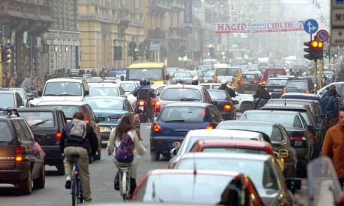 Dall’estate 2024 stop alle auto nel centro di Milano