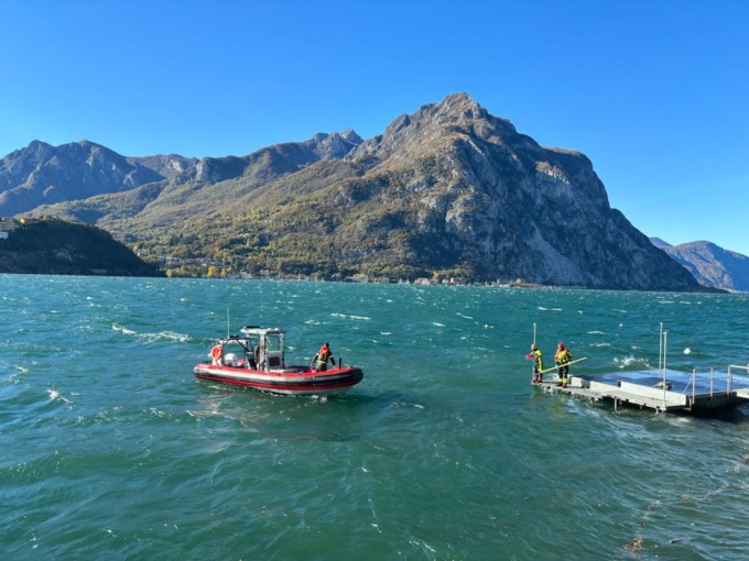 Cade nel lago e sparisce nelle acque, 13enne dell’hinterland milanese in gravissime condizioni