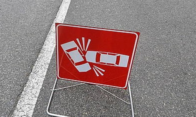 Incidente mortale sulla A50, nei pressi della barriera Milano Ghisolfa: nello scontro auto-tir muore il camionista