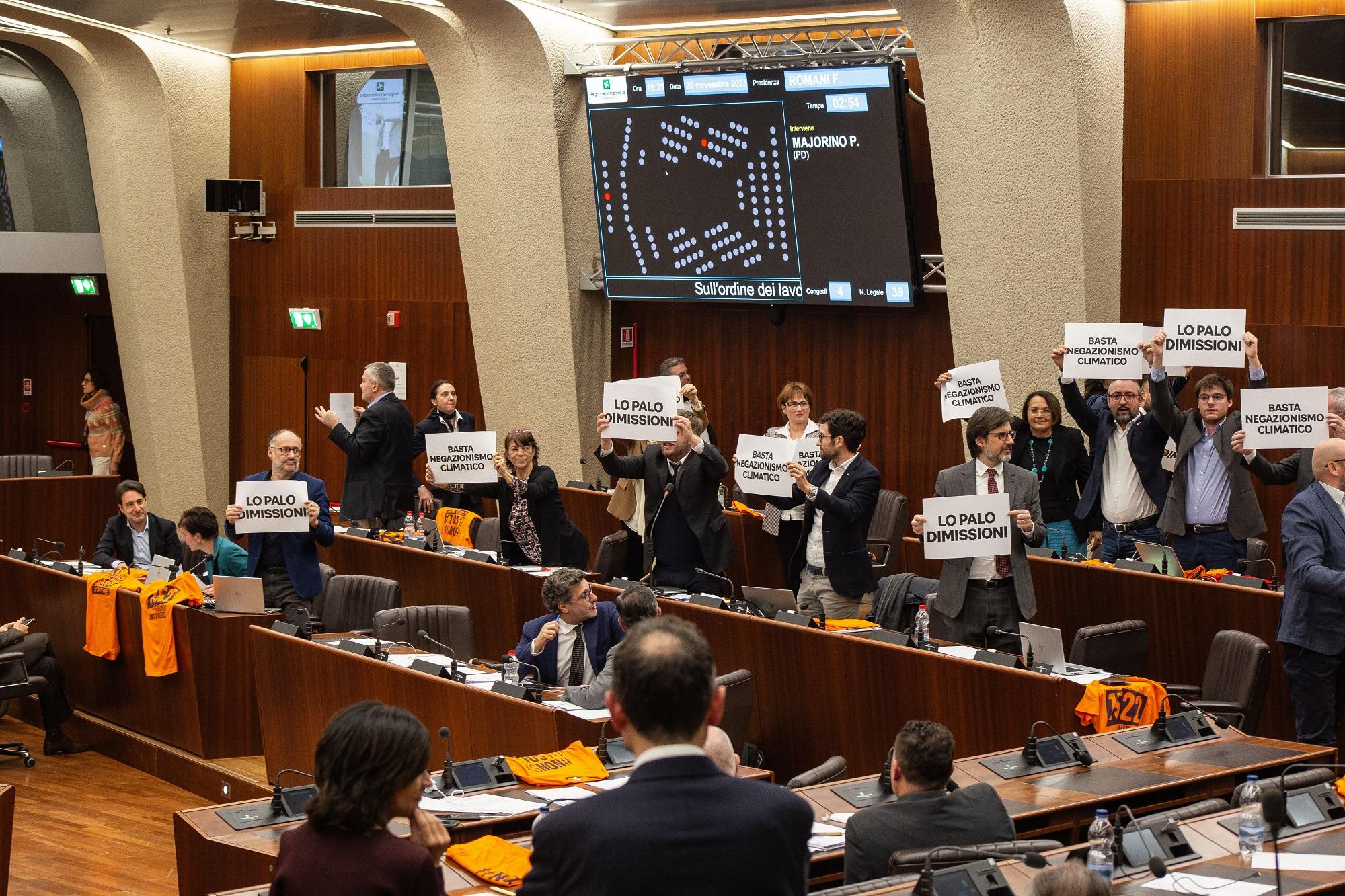 ARPA, PROTESTA OPPOSIZIONI IN CONSIGLIO REGIONALE: "LO PALO SI DIMETTA" (FOTO 1)