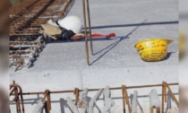 Incidente mortale sul lavoro a MiIano: schiacciato da una lastra, operaio di 28 anni muore sul colpo