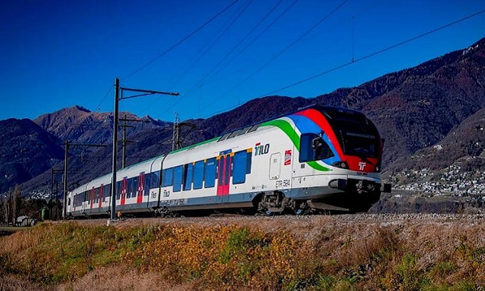 Controlli sul treno Lugano-Milano: viaggiatore beccato con 14 chili di perle coltivate in valigia