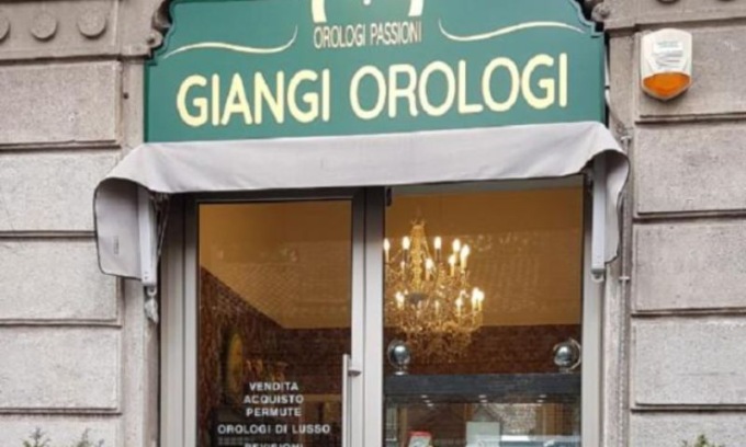 Gioielleria sfasciata e svaligiata dai ladri: parla il titolare