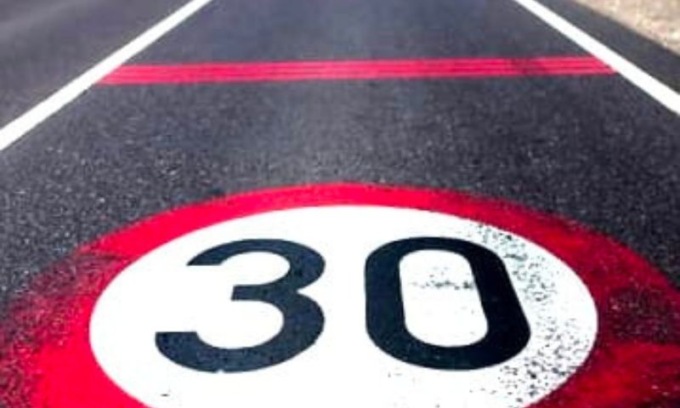 Sala su mobilità: entro agosto stop al traffico privato e “30 all’ora” vicino le scuole