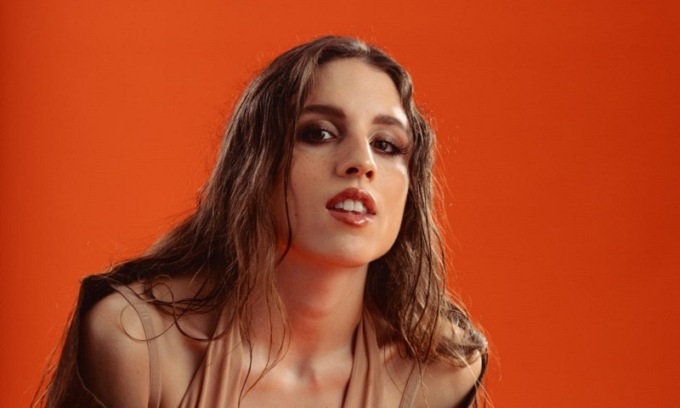 #Sanremo 2024, Angelina Mango sul palco con “La noia”