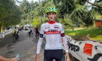 Al 17enne Stefano Viezzi il trofeo di campione del mondo di ciclocross 2024