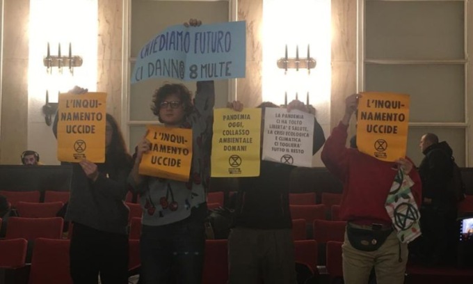 Olimpiadi, protesta in Consiglio comunale per “opere insostenibili”