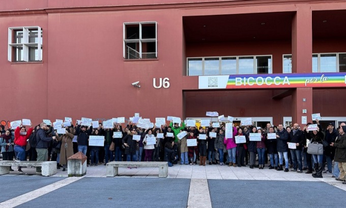 Docenti in presidio alla Bicocca per chiedere la proroga delle assunzioni