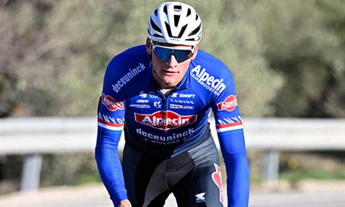 A Pasqua si corre il Giro delle Fiandre: il favorito Van der Poel cerca il tris