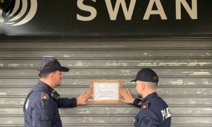 Due locali milanesi chiusi per risse e disturbo della quiete pubblica: saracinesche abbassate per 15 giorni