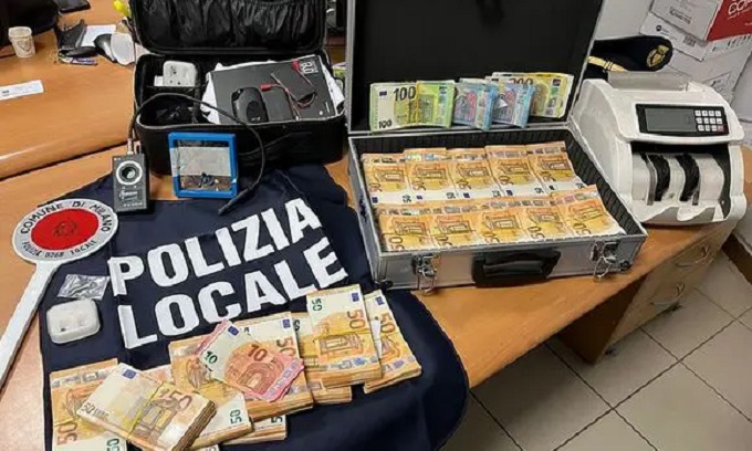 “Patenti facili” a Milano: 30 neopatentati indagati nella frode scoperta nel quartiere di Chinatown