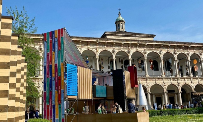 Design Week per la sostenibilità: Amsa e Naba presentano l’installazione immersiva “I am what I throw away”