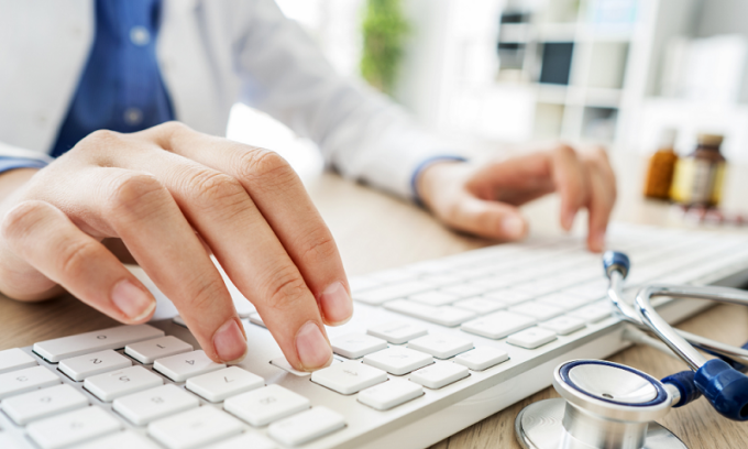 Ricette mediche elettroniche, in Lombardia si può confermare se continuare a riceverle via mail o sms