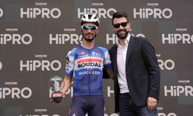 Alaphilippe vince la 12a tappa del Giro d’Italia