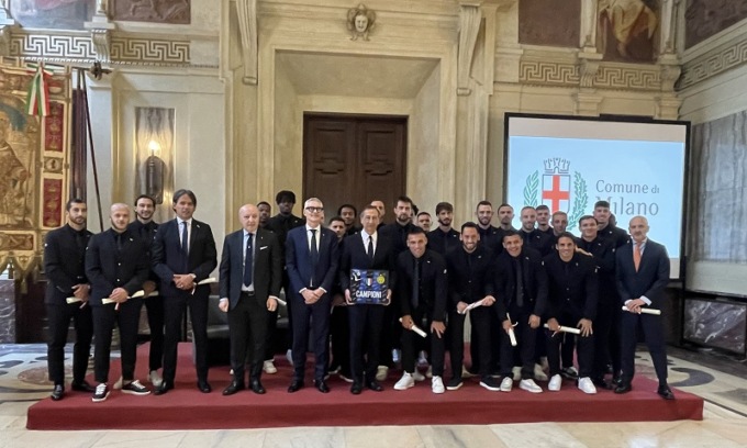 L’Inter riceve l’Ambrogino d’Oro per la seconda stella, Sala: “Vostro comportamento sempre in linea con i valori della città di Milano”