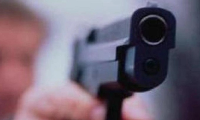 Agguato in un cortile del Lorenteggio: ferito un uomo colpito gravemente ad una gamba