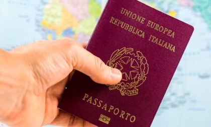 Passaporti a Milano: per accorciare i tempi di attesa in Cordusio aperto anche giovedì pomeriggio