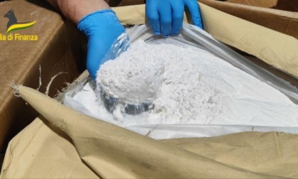 La Guardia di Finanza sequestra tonnellate di droga sintetica a Caronno