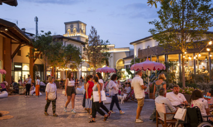 Saldi e DJ Set sotto le stelle: le serate estive del Franciacorta Village