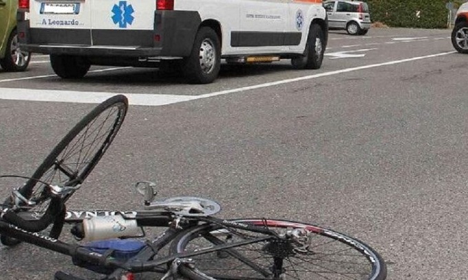 Investito da un’auto in viale Tunisia: muore ciclista di 63 anni