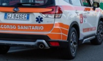 Una 46enne finisce sotto il guardrail con la sua moto sull'A7 Milano-Genova