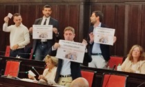 Consiglio comunale post-estate: proteste in aula contro il pagamento dell'area C nei weekend