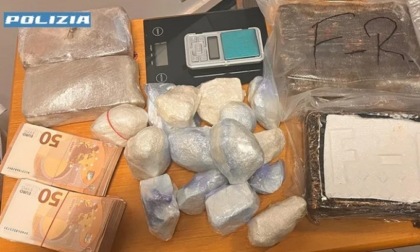 Nascondevano in casa oltre 4 chili di droga e nel materasso 15­mi­la euro: tre pusher in manette nel milanese