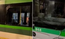 Vandalismo nella notte in corso Buenos Aires: danneggiato un autobus Atm