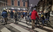 Presidio dei ciclisti per ricordare Francesco Caputo, morto in bici: 200 manifestanti in piazza