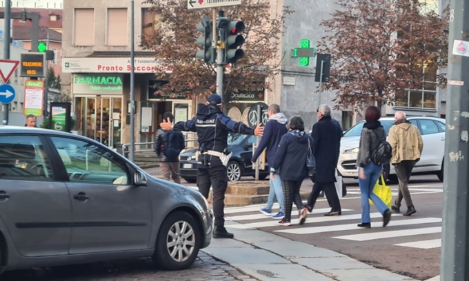 Granelli: “Sicurezza stradale per i pedoni è la priorità”. A Milano nel 2023 un milione di sanzioni in più del 2022