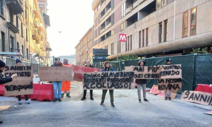 Cantieri M4 ancora aperti: la protesta di residenti e commercianti della zona di via San Vittore e piazza Sant’Ambrogio