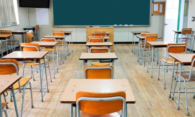 Milano chiede l’educazione sessuale obbligatoria nelle scuole: approvato l’ordine del giorno