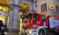 Evacuato il negozio H&M di piazza Duomo: si sprigiona fumo dai piani interrati