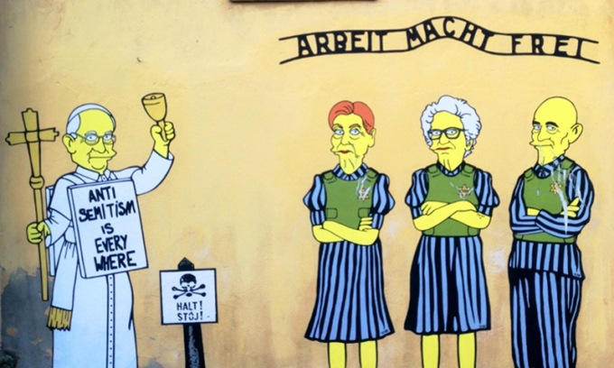 Vandalismo antisemita al murale dell’artista Palombo dedicato a Edith Bruck, Liliana Segre e Sami Modiano