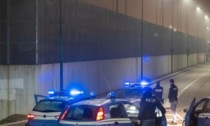 Protesta nella notte al carcere Beccaria: detenuti danno fuoco a materassi e coperte, cinque intossicati