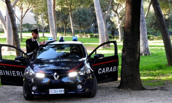 20enne violentata in pieno giorno nel parchetto del centro cittadino: arrestato un 30enne nell’hinterland milanese