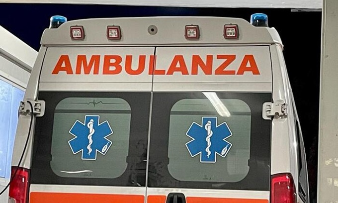 Tragedia in via Bazzi: una giovane donna perde la vita dopo un incidente