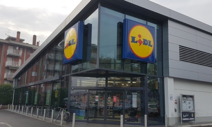 Serie di furti nei supermercati del nordovest milanese: tre donne individuate e denunciate