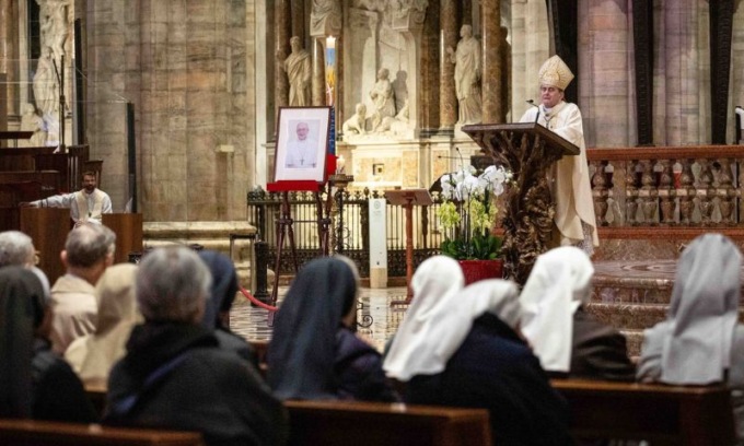 Milano saluta Papa Francesco: messa in Duomo tra commozione e memoria