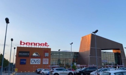 Il Bennet all'interno del centro commerciale Porte di Milano chiude a fine maggio: l'appello dei dipendenti