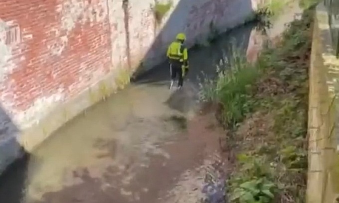 Riaperto il caso dell’omicidio di Chiara Poggi: dal canale prosciugato riemerge un martello possibile arma del delitto