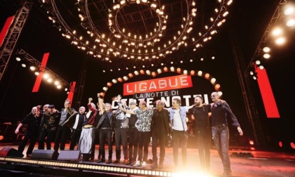 Ligabue annuncia il concerto-evento a San Siro nel 2026 per celebrare 35 anni di musica