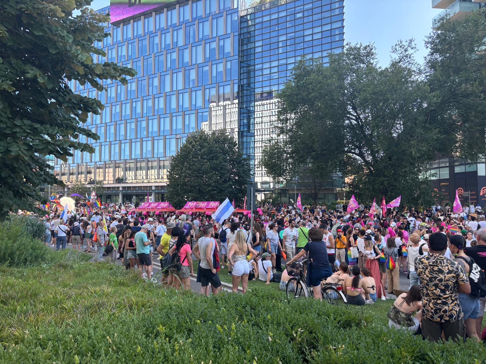 PRIDE, AL VIA CORTEO (FOTO 7)