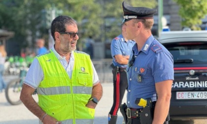 Stretta sui rider a Milano: 54 mezzi sequestrati in due giorni