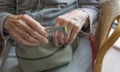 Maxi raggiro all'Inps per 400mila euro: madre e figlio incassano la pensione della nonna morta da 20 anni