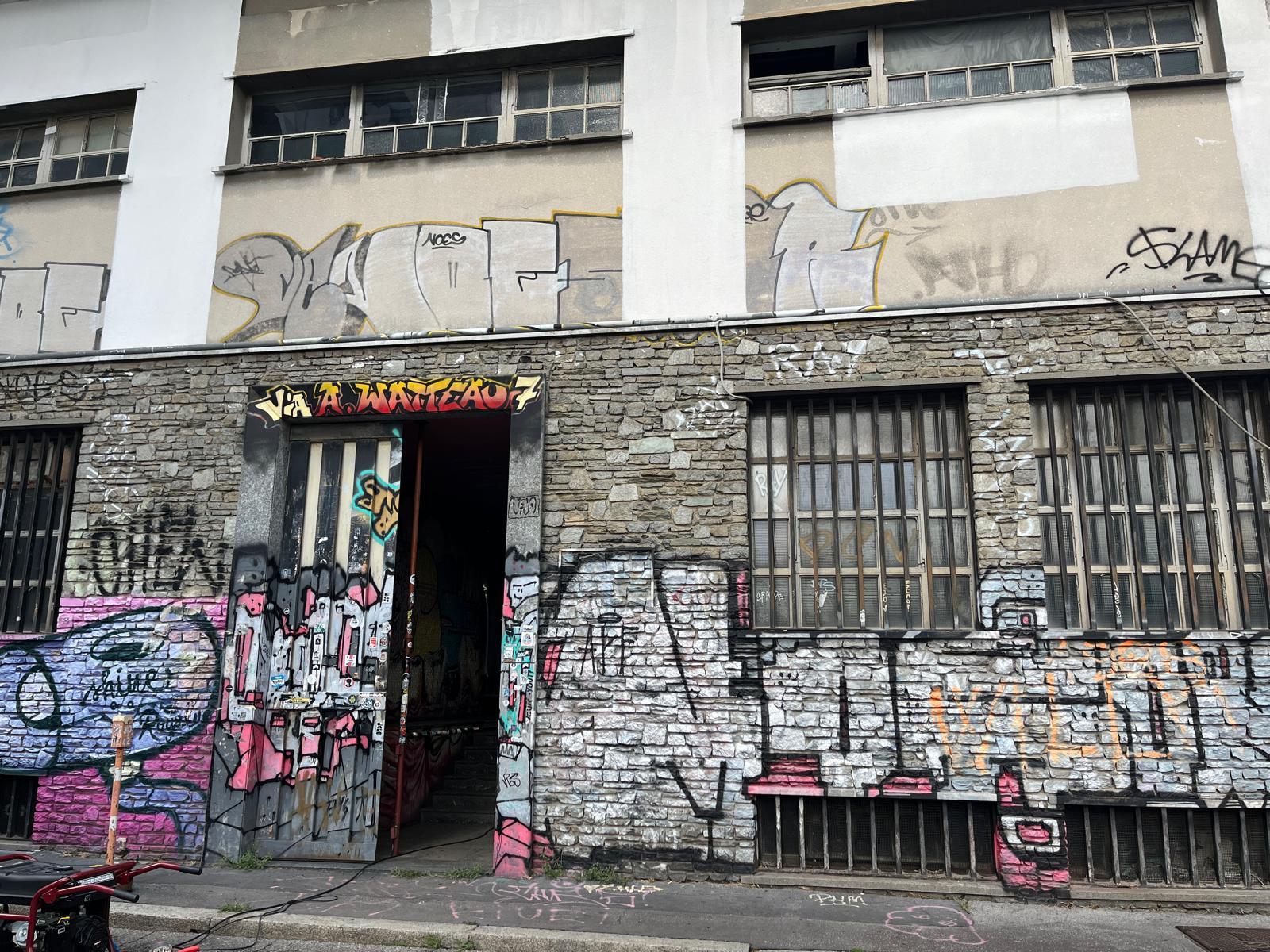 LEONCAVALLO, SGOMBERO CENTRO SOCIALE (FOTO 3)