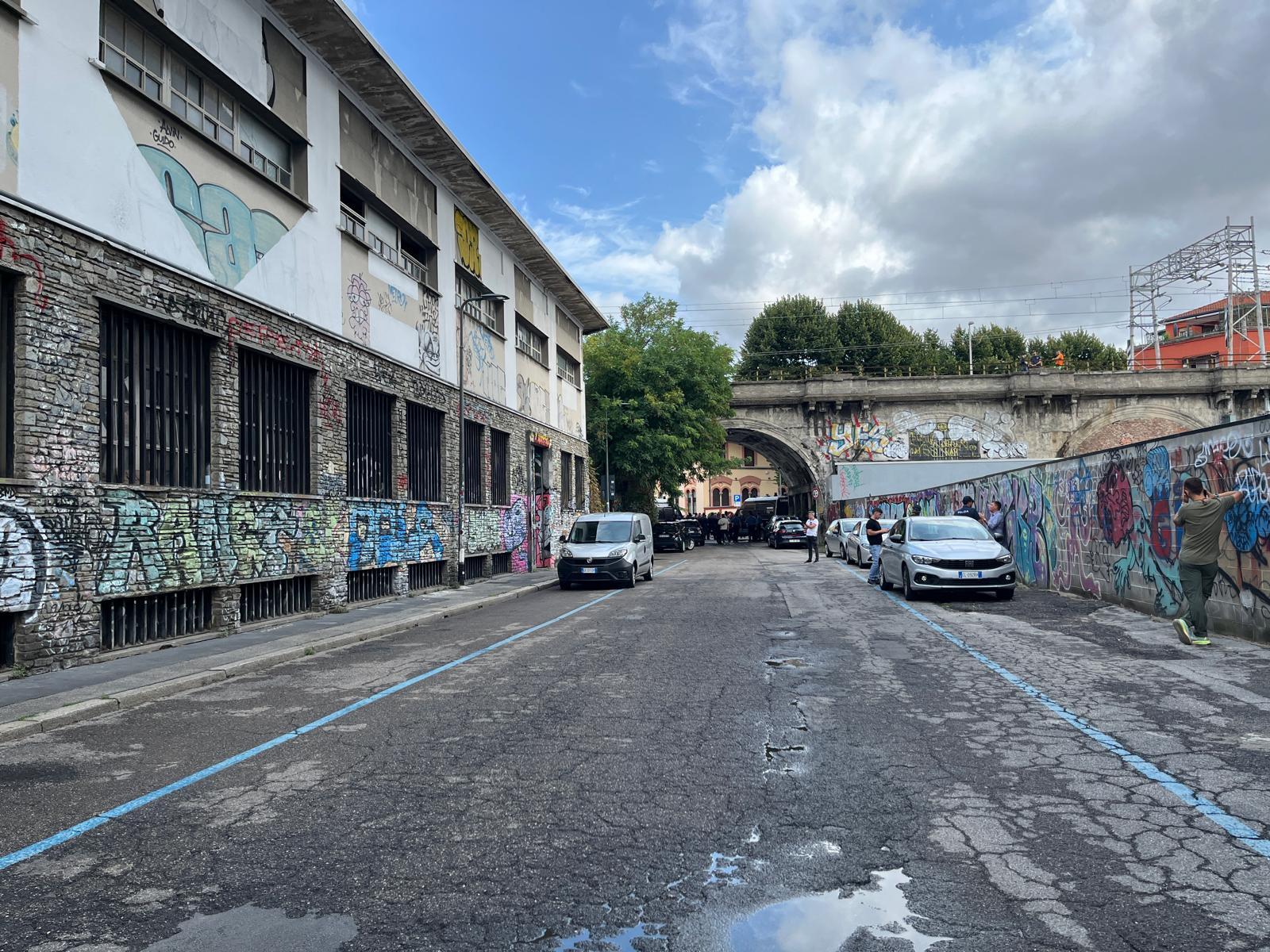 LEONCAVALLO, SGOMBERO CENTRO SOCIALE (FOTO 4)