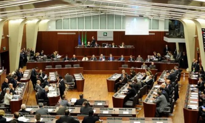 Sanità lombarda, Il centrodestra archivia la legge di iniziativa popolare del Pd contro la privatizzazione e le lunghe liste d’attesa